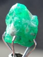 3.85ct Swat Emerald Crystal – Natural Green Beauty in 7x9x8mm - Image 8