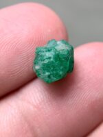 3.85ct Swat Emerald Crystal – Natural Green Beauty in 7x9x8mm - Image 11