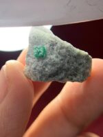28.60ct Swat Emerald Specimen – Natural Untreated Green Crystal (24.13×18.49×8.89 mm) - Image 2