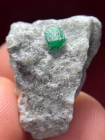 28.60ct Swat Emerald Specimen – Natural Untreated Green Crystal (24.13×18.49×8.89 mm) - Image 5