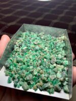 Discovering a Stunning 404.80ct Rough Emerald from Swat - Image 3