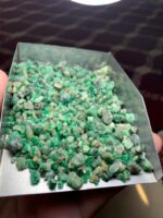 Discovering a Stunning 404.80ct Rough Emerald from Swat - Image 5