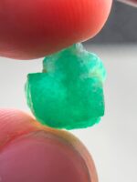 Rare 4.95ct Swat Emerald Crystal – Natural Beauty in a 12x10x7mm Gem - Image 8