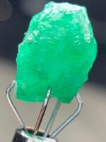 Refined 5.47 ct Swat Emerald Crystal: A Natural Green Treasure - Image 3