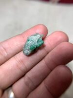 20.29 ct Swat Emerald Specimen – Compact Brilliance in Natural Form - Image 2
