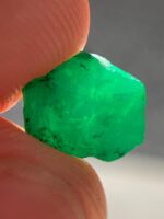 5.85ct Swat Valley Emerald Crystal: Raw Gemstone - Image 10
