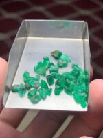 15.00 ct Swat Emerald Rough Lot – Tiny Gems, Big Character - Image 2