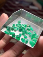 15.00 ct Swat Emerald Rough Lot – Tiny Gems, Big Character - Image 3