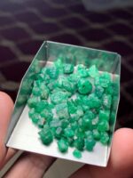 A Broad 48.60 ct Emerald Rough Lot from Swat Valley - Image 4