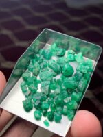 A Broad 48.60 ct Emerald Rough Lot from Swat Valley - Image 5