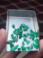 15.00 ct Swat Emerald Rough Lot – Tiny Gems, Big Character - Image 6