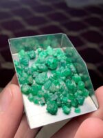 A Broad 48.60 ct Emerald Rough Lot from Swat Valley - Image 7
