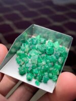 A Broad 48.60 ct Emerald Rough Lot from Swat Valley - Image 12