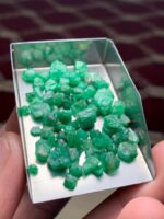 50.45ct Swat Emerald Rough: Uncut Gemstone - Image 10