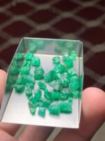 37.50 ct Emerald Rough Lot — Swat Valley, Pakistan - Image 3