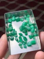 37.50 ct Emerald Rough Lot — Swat Valley, Pakistan - Image 7