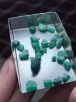 A Closer Look at a 30.65 ct Swat Emerald Rough Lot - Image 5