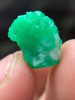 The Magnificent 7.87 ct Emerald Crystal: A Gem of Grandeur - Image 4