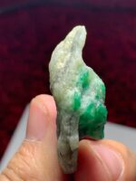 69.70ct Swat Emerald Specimen – Natural Clarity and Striking Green in Crystal Form - Image 4