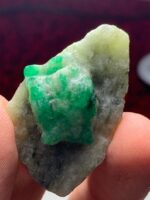 69.70ct Swat Emerald Specimen – Natural Clarity and Striking Green in Crystal Form - Image 5