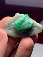 69.70ct Swat Emerald Specimen – Natural Clarity and Striking Green in Crystal Form - Image 8