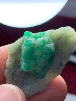 69.70ct Swat Emerald Specimen – Natural Clarity and Striking Green in Crystal Form - Image 10
