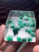 A Closer Look at a 30.65 ct Swat Emerald Rough Lot - Image 10