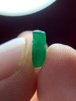 1.20ct Swat Emerald Crystal: Vivid Green Gemstone - Image 6