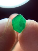 1.20ct Swat Emerald Crystal: Vivid Green Gemstone - Image 8