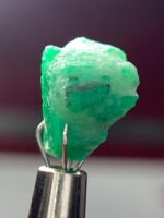 6.63ct Swat Emerald Crystal: A Bold, Natural Masterpiece from Pakistan’s Gem Valley - Image 5