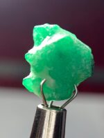 6.63ct Swat Emerald Crystal: A Bold, Natural Masterpiece from Pakistan’s Gem Valley - Image 6