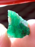 Majestic Single Emerald: 8.03 ct Crystal from Swat - Image 8