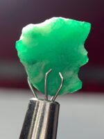 6.63ct Swat Emerald Crystal: A Bold, Natural Masterpiece from Pakistan’s Gem Valley - Image 9