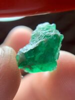 Majestic Single Emerald: 8.03 ct Crystal from Swat - Image 10