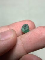 Discovering the Beauty of a 2.42ct Emerald Crystal: Size, Sparkle, and Significance - Image 2