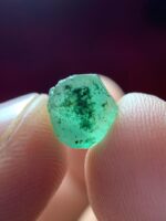 Discovering the Beauty of a 2.42ct Emerald Crystal: Size, Sparkle, and Significance - Image 3