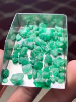 A Rare and Majestic Swat Valley Emerald Rough Lot – 52.20 Carats - Image 14