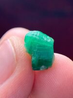 4.00ct Swat Emerald Crystal: Natural Beauty in Precision-Cut Perfection - Image 3
