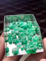 A Rare and Majestic Swat Valley Emerald Rough Lot – 52.20 Carats - Image 3