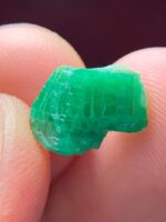 4.00ct Swat Emerald Crystal: Natural Beauty in Precision-Cut Perfection - Image 4
