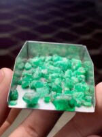 A Rare and Majestic Swat Valley Emerald Rough Lot – 52.20 Carats - Image 5