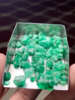 A Rare and Majestic Swat Valley Emerald Rough Lot – 52.20 Carats - Image 8