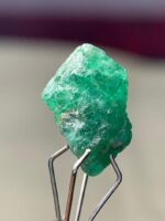5.00ct Swat Emerald Crystal – Natural Untreated Gemstone - Image 3