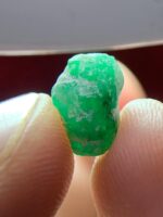 Balance and Brilliance: 2.80-Carat Emerald Crystal from Swat Valley - Image 3