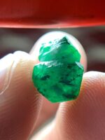 A High-Profile 5.51 ct Emerald Crystal from Swat Valley - Image 4