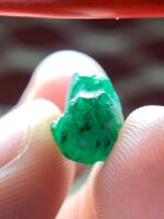 A High-Profile 5.51 ct Emerald Crystal from Swat Valley - Image 6