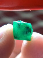 A High-Profile 5.51 ct Emerald Crystal from Swat Valley - Image 8