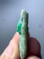 40.85ct Swat Emerald Specimen – Natural Crystal Beauty, 33.23 x 21.89 x 9.09mm - Image 9