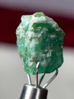 Elegant 5.140 ct Swat Emerald Crystal – A Small Gem with Big Beauty - Image 7