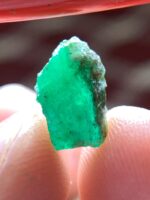 The Graceful Allure of a 3.45 ct Emerald Crystal - Image 8